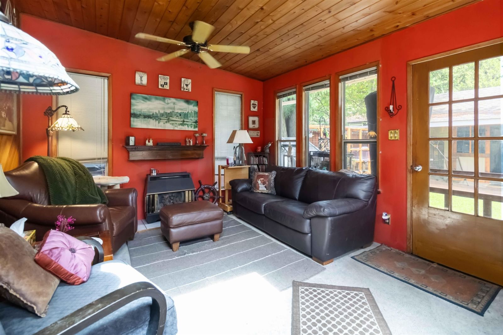 Listing Image 18
