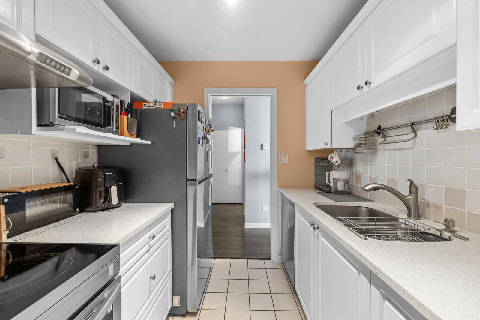 Listing Image 6