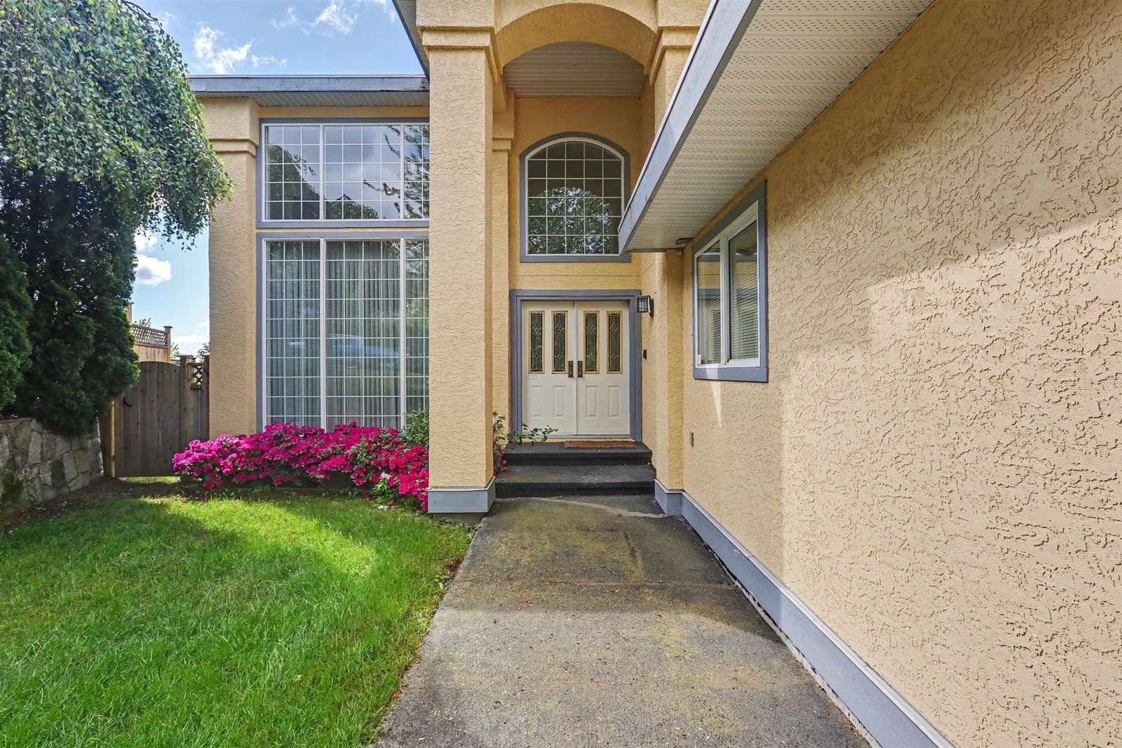 Listing Image 3
