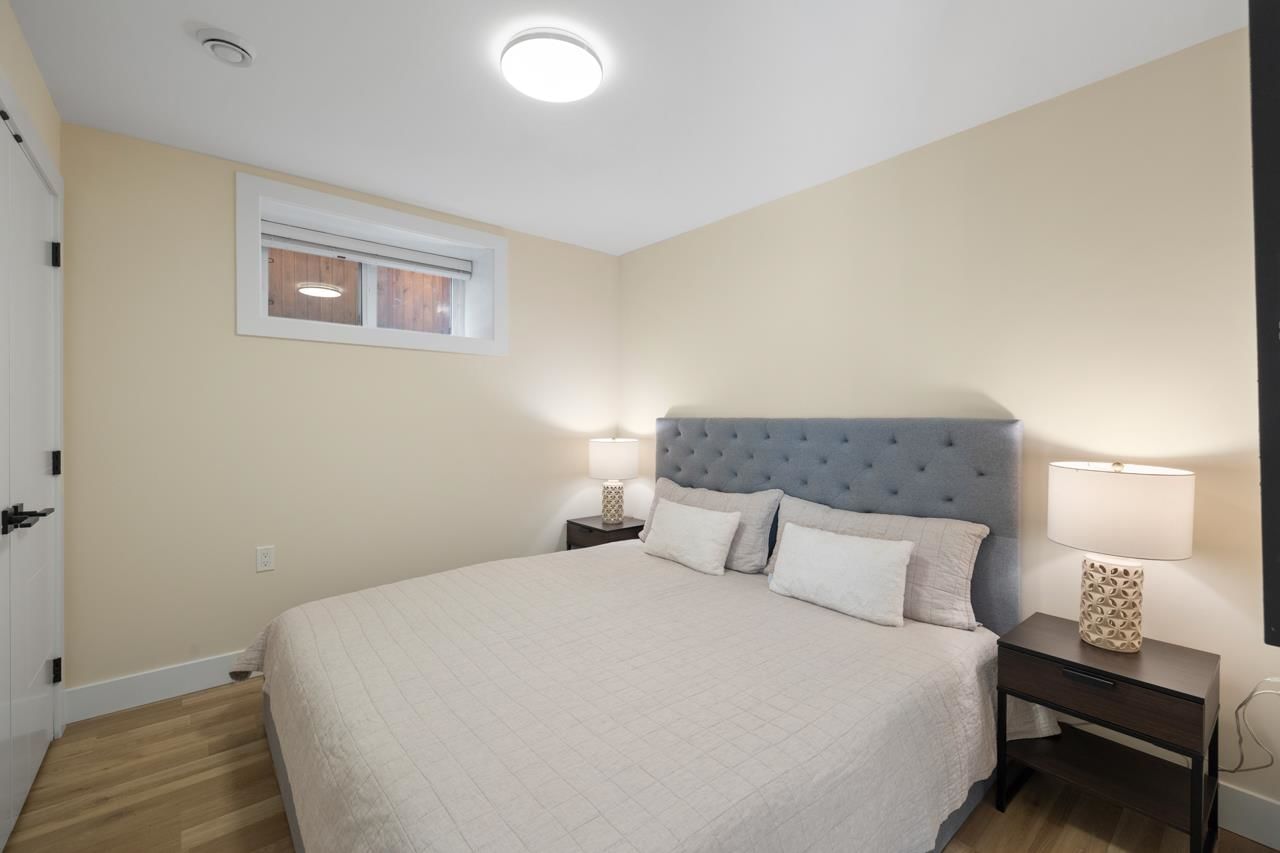 Listing Image 28