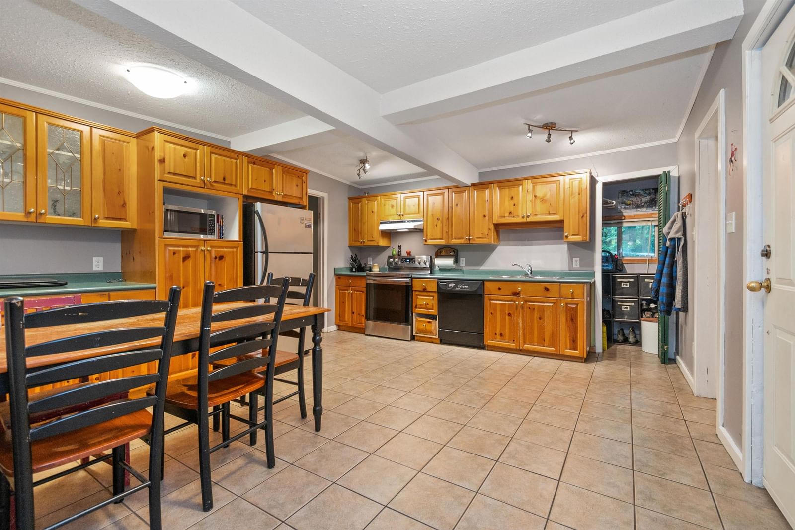 Listing Image 6