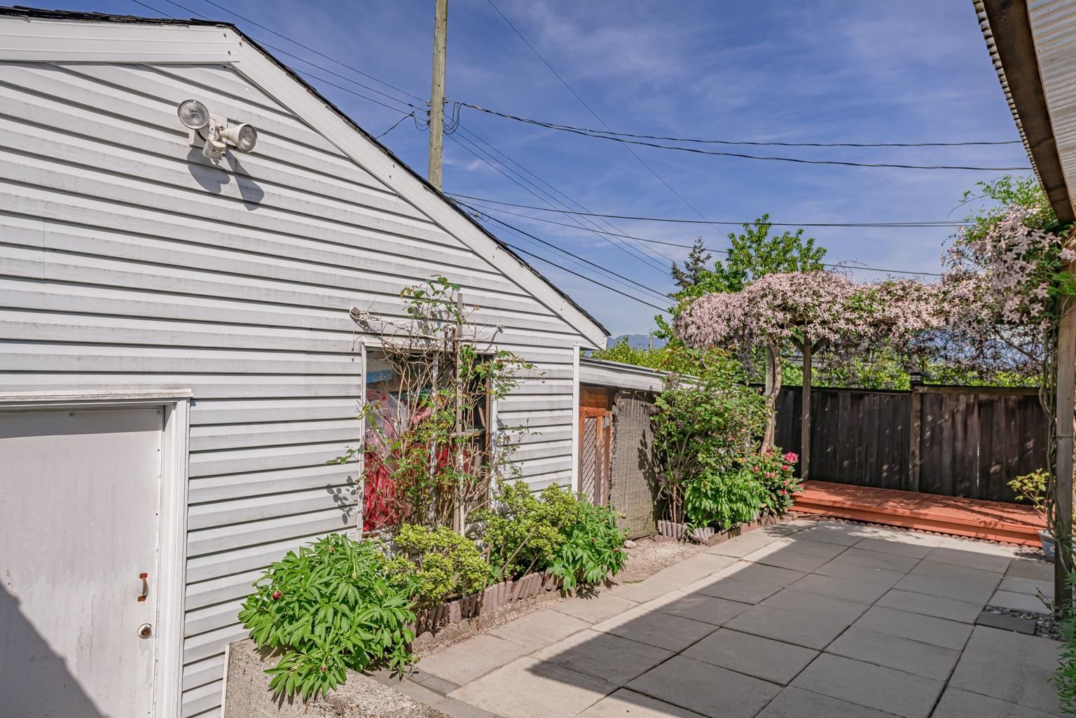Listing Image 24