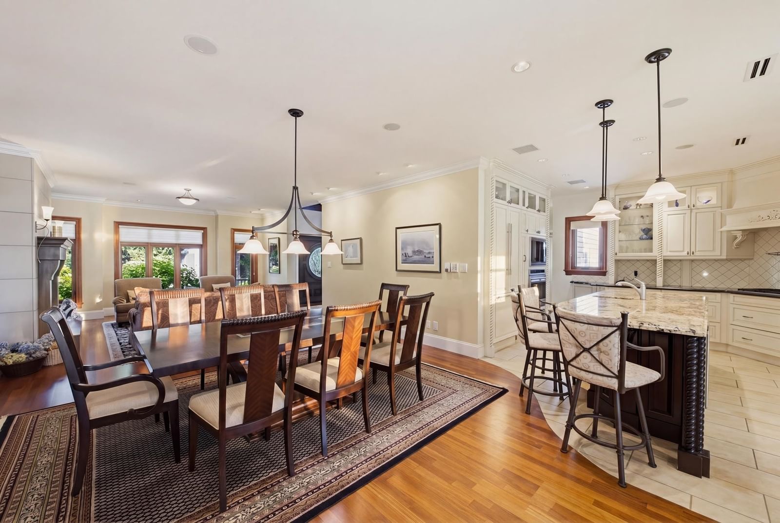 Listing Image 19