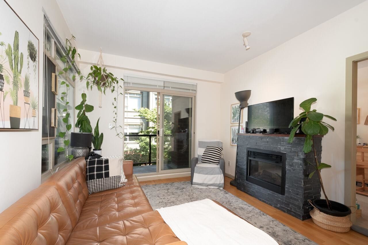 Listing Image 8