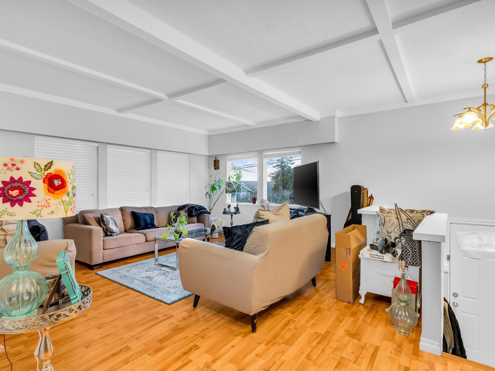 Listing Image 8