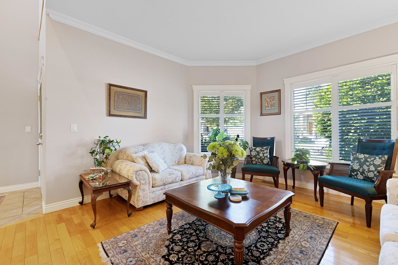 Listing Image 5