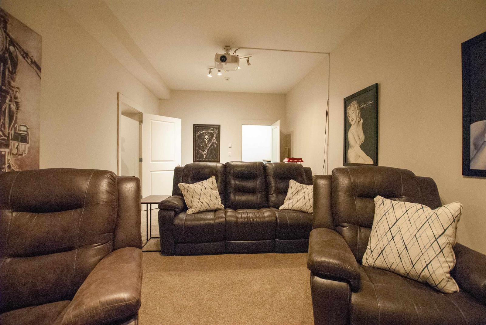 Listing Image 33