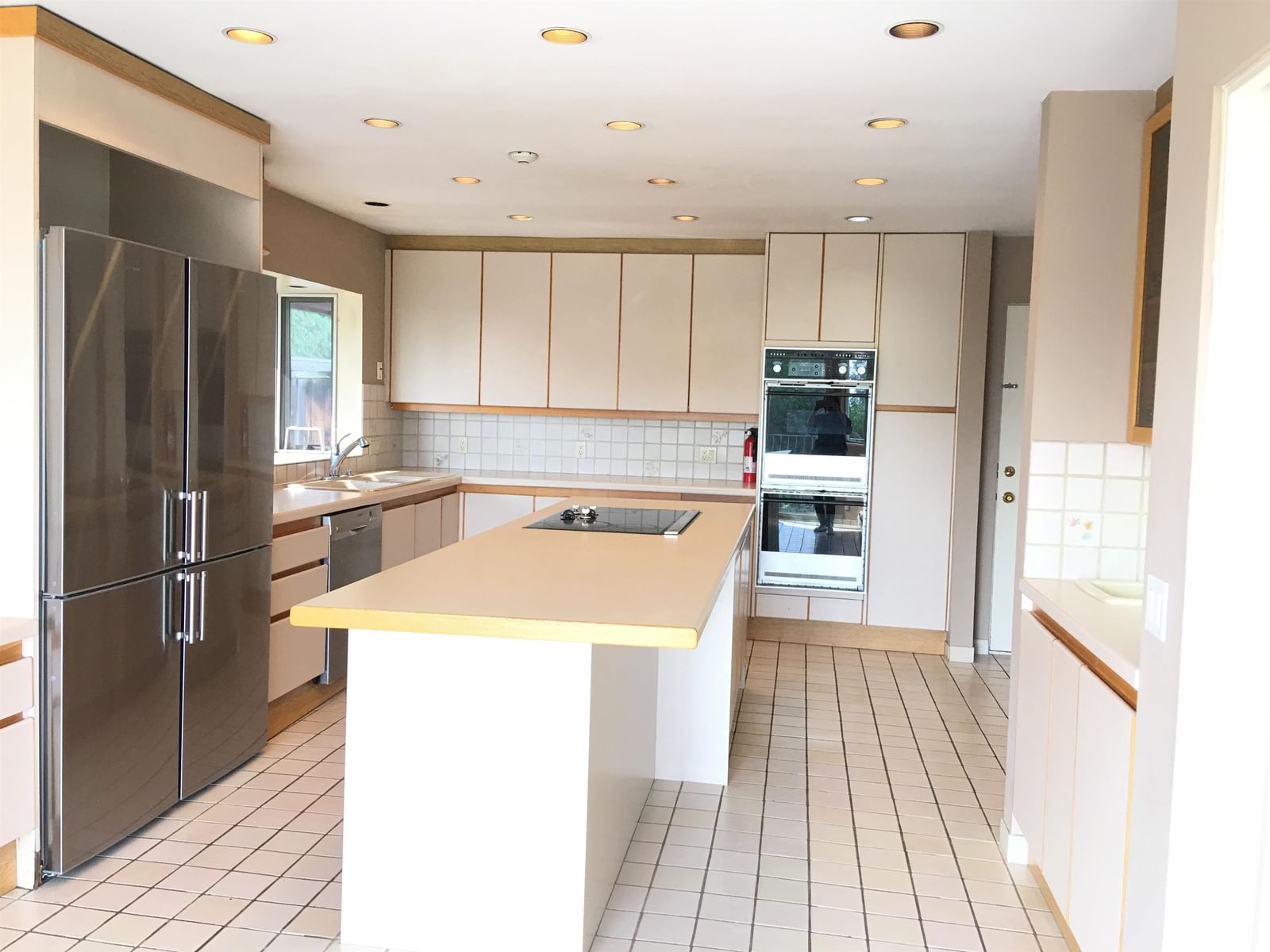 Listing Image 14
