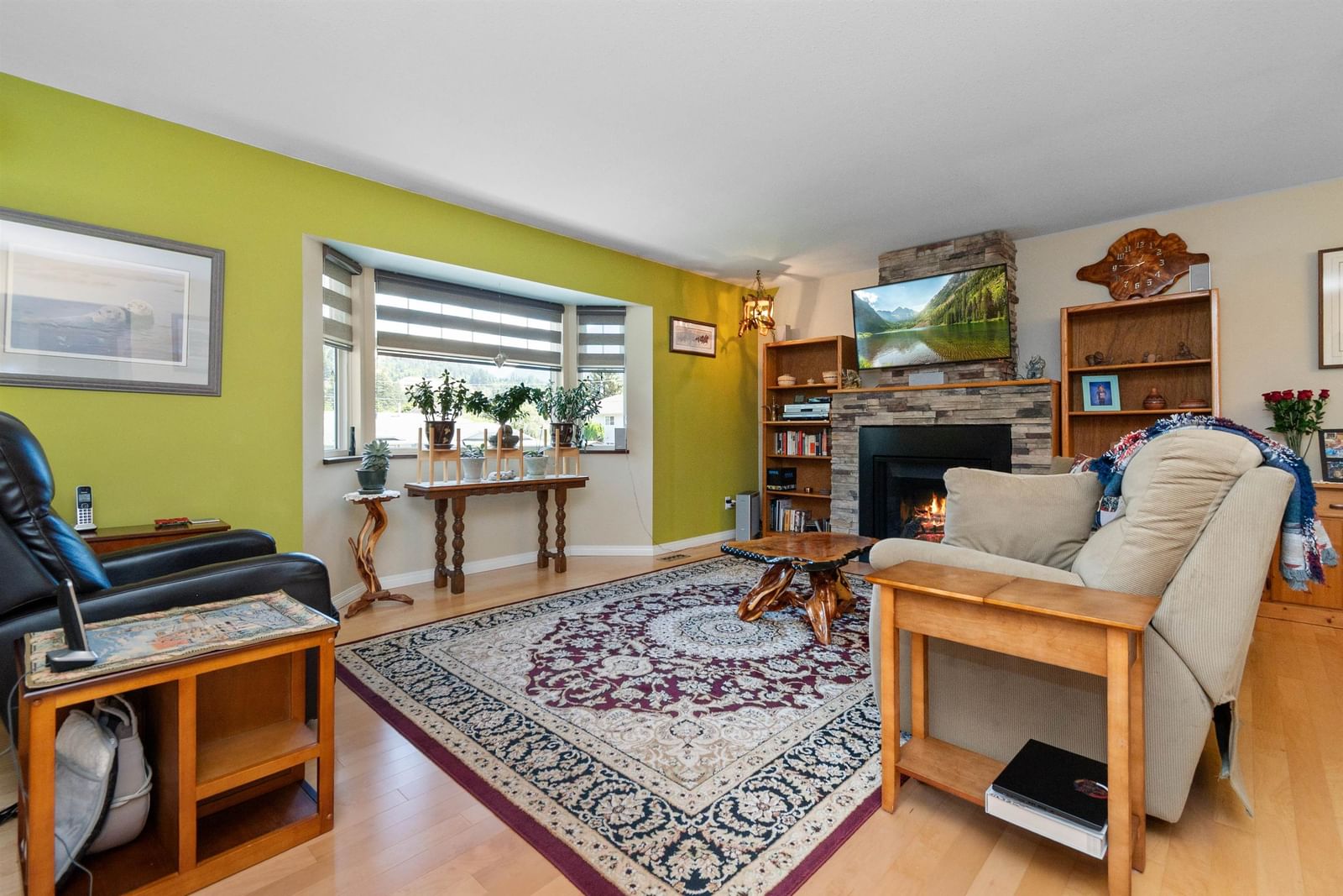 Listing Image 10