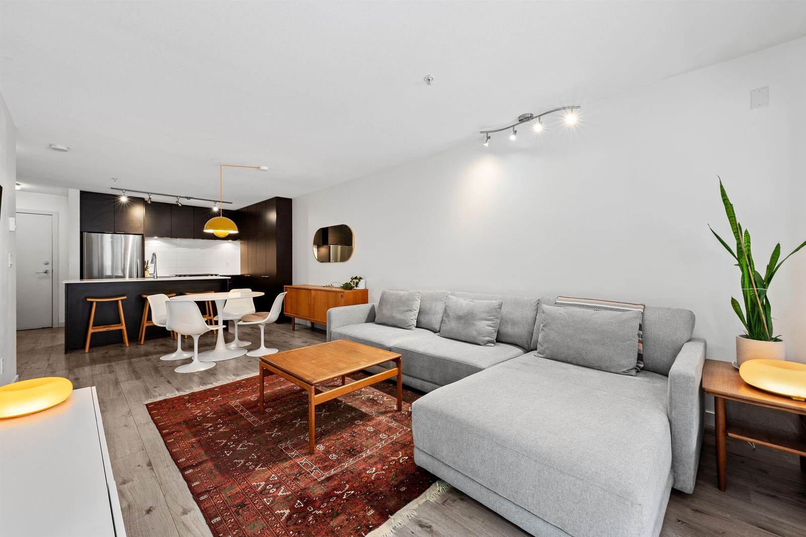 Listing Image 18