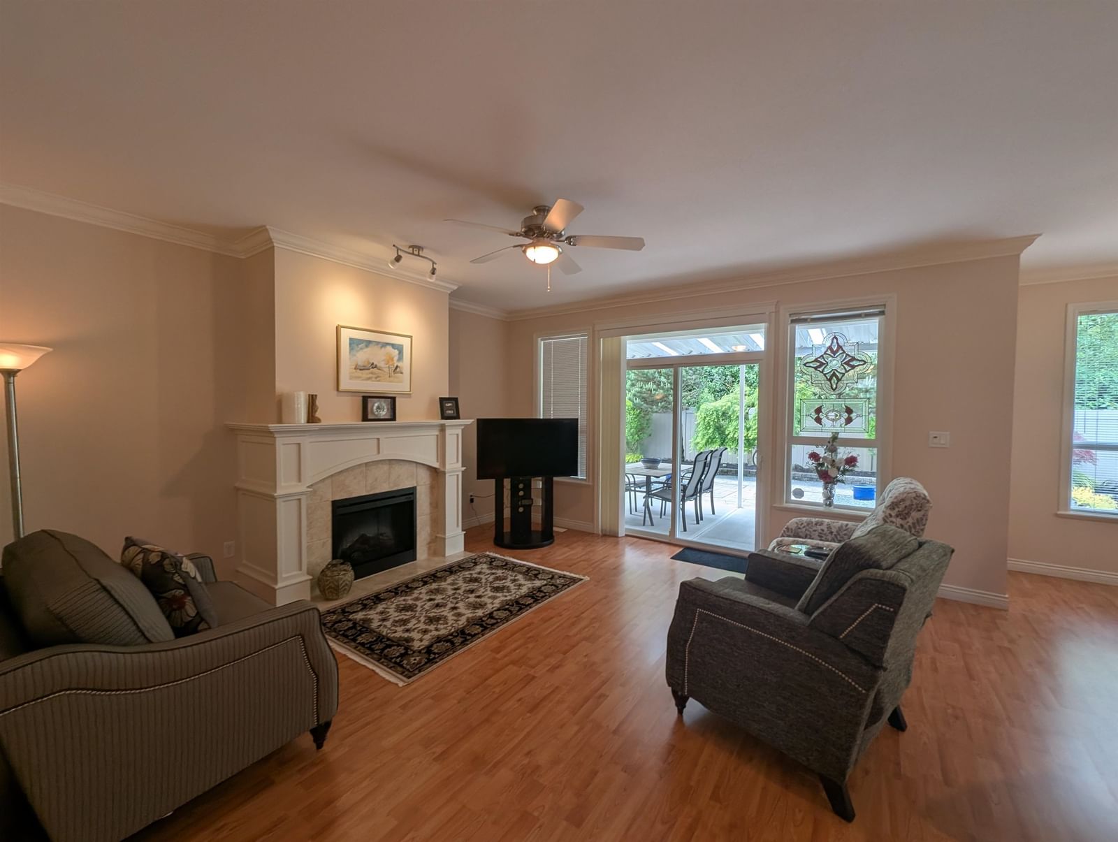 Listing Image 6