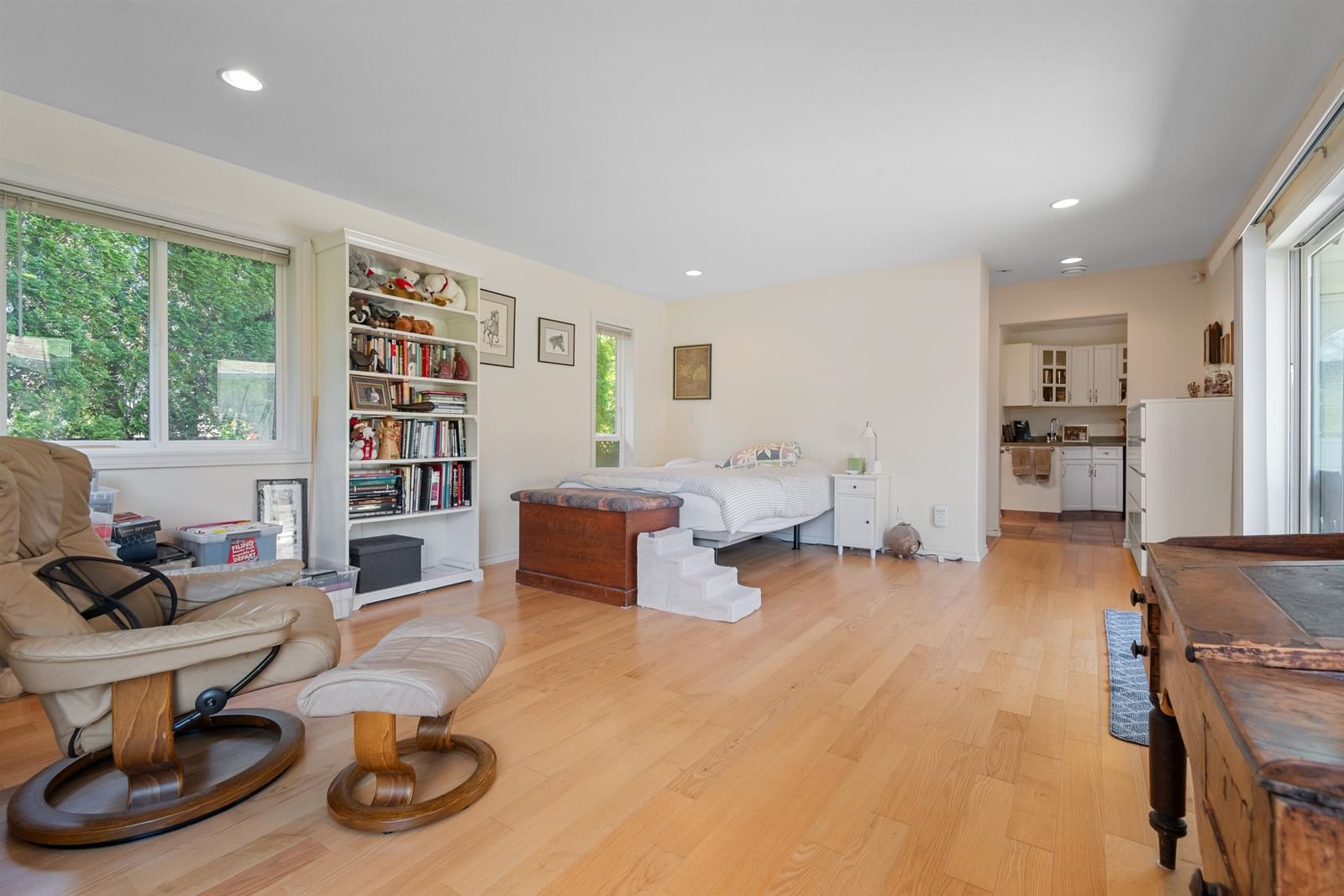 Listing Image 20