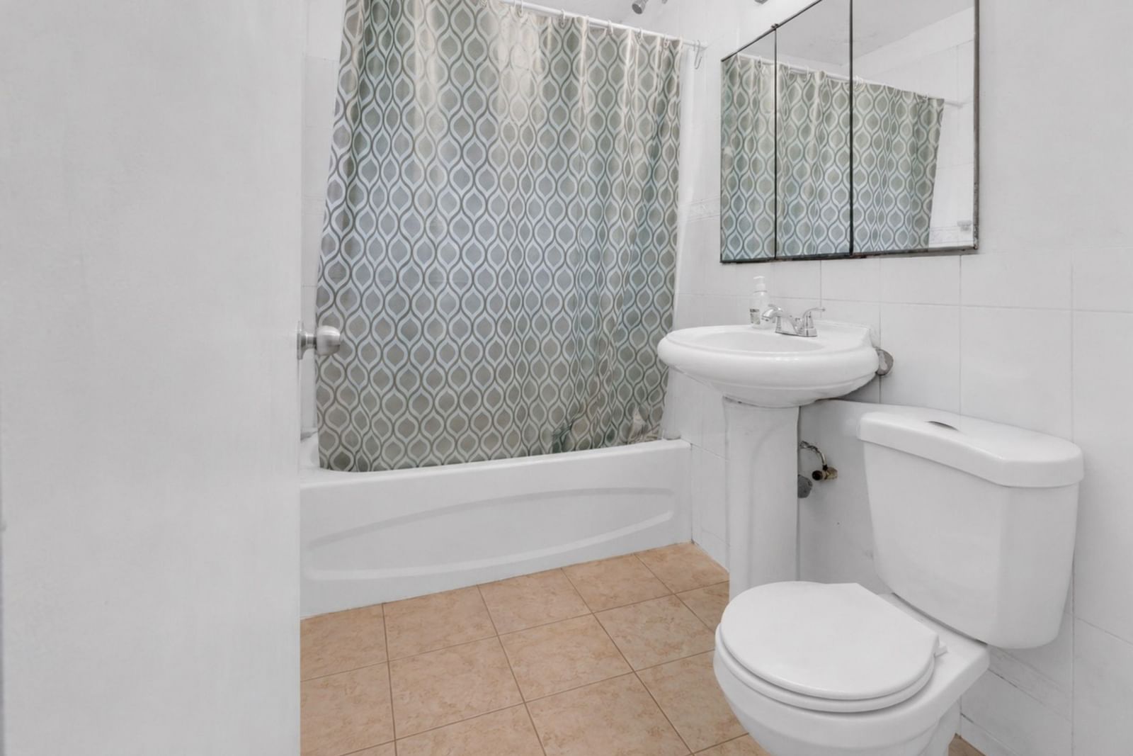 Listing Image 17
