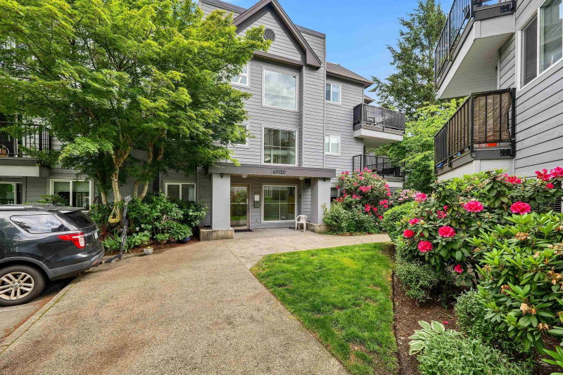 201B - 40120 Willow Crescent