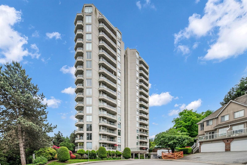 402 - 71 Jamieson Court