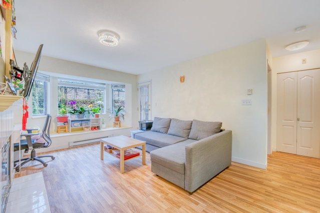 207 - 3738 Norfolk Street