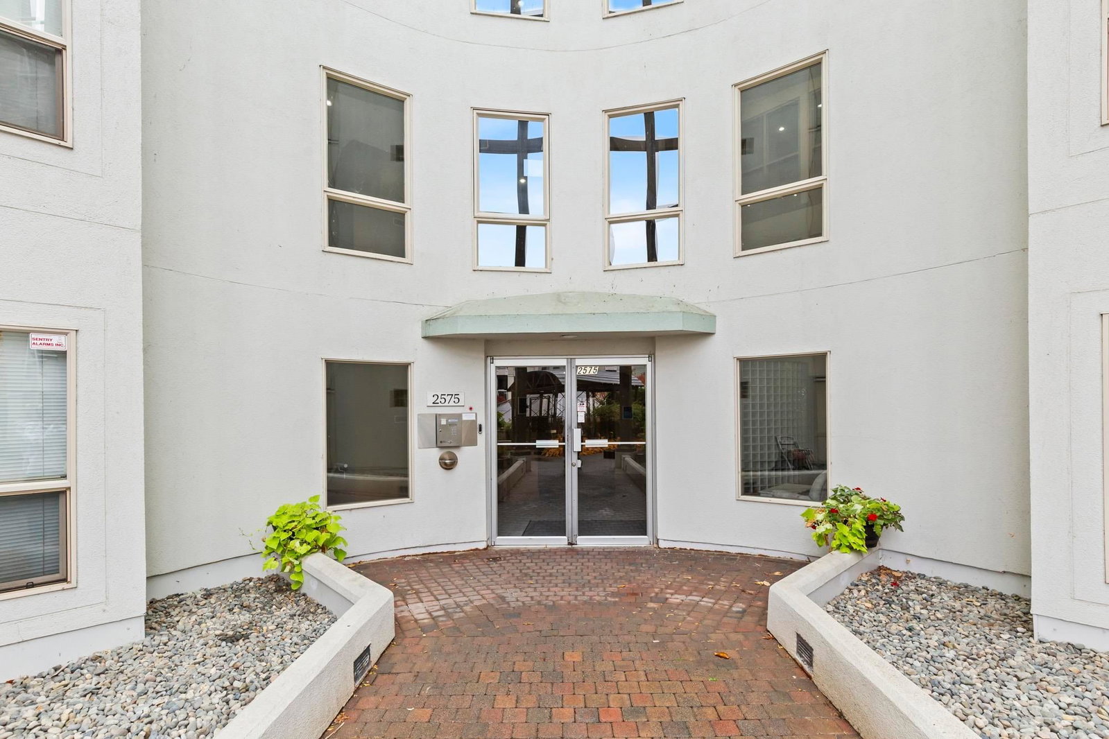 Listing Image 27