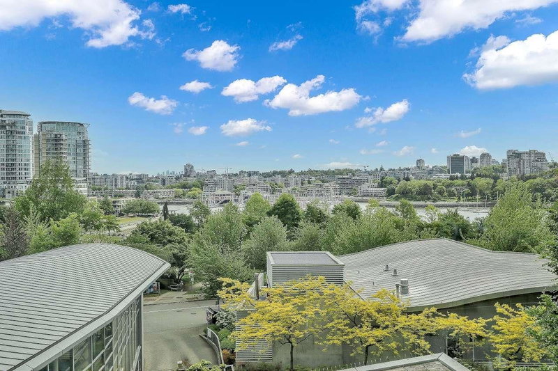 601 - 1408 Strathmore Mews