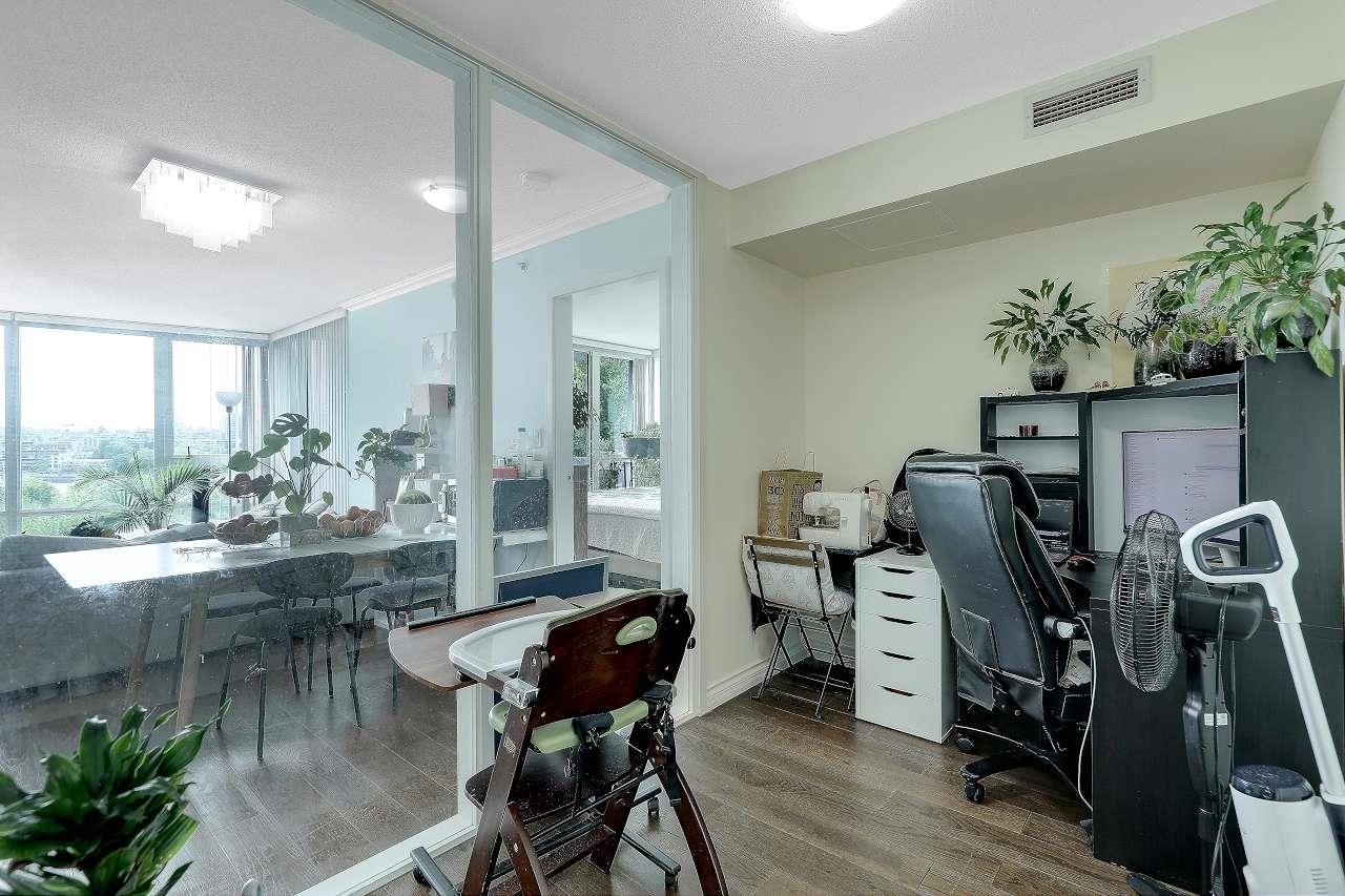 Listing Image 11
