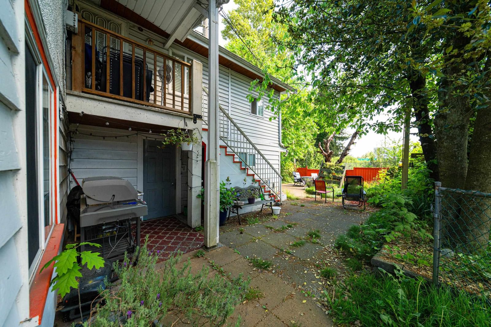 Listing Image 5