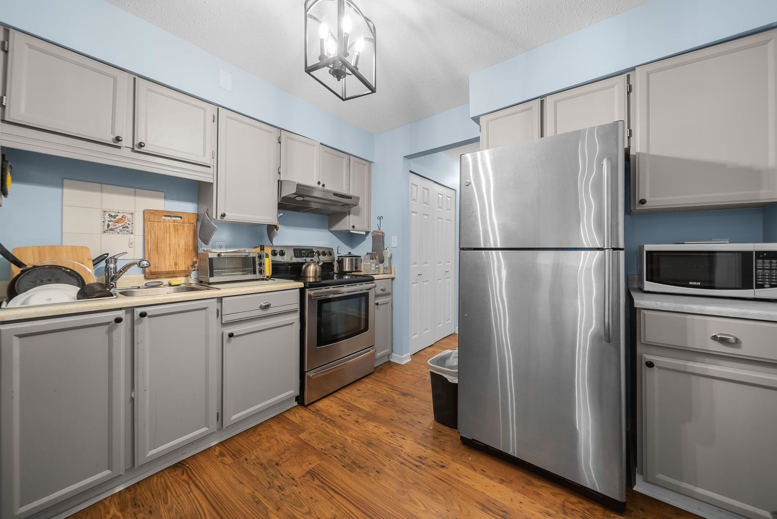 Listing Image 9