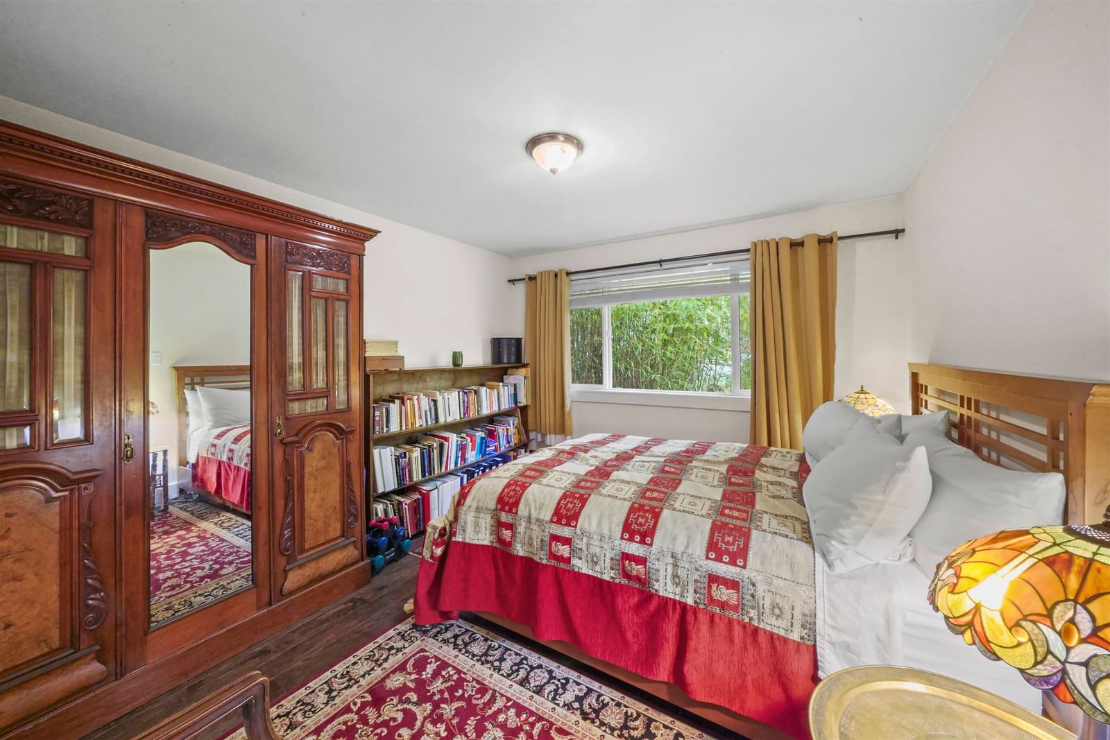 Listing Image 3