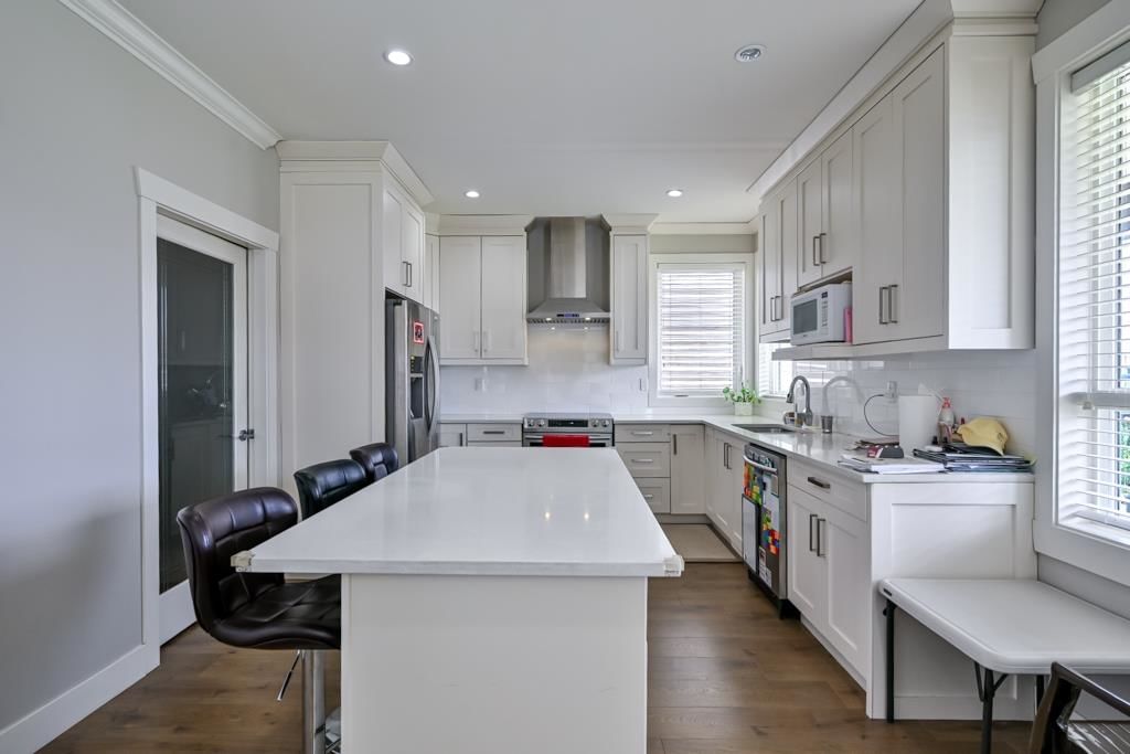 Listing Image 14