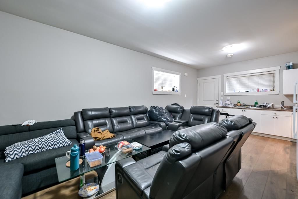 Listing Image 32