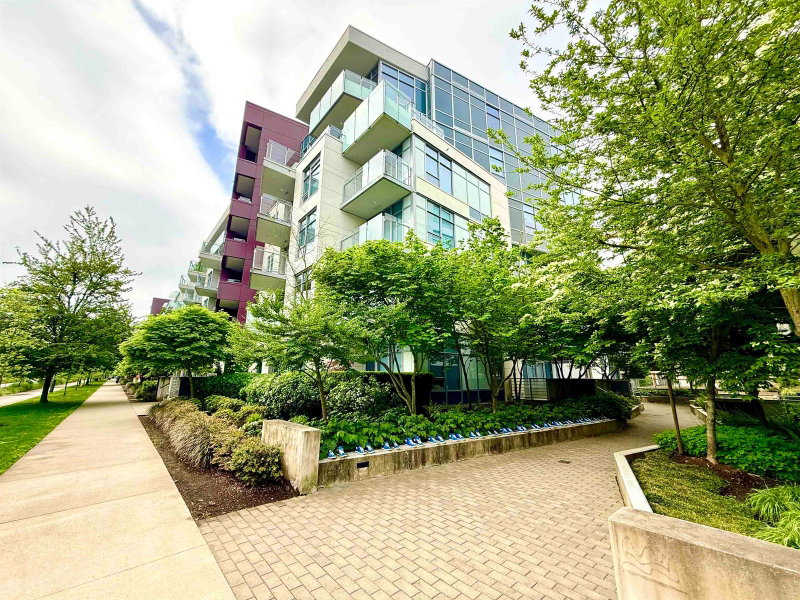 305 - 5033 Cambie Street
