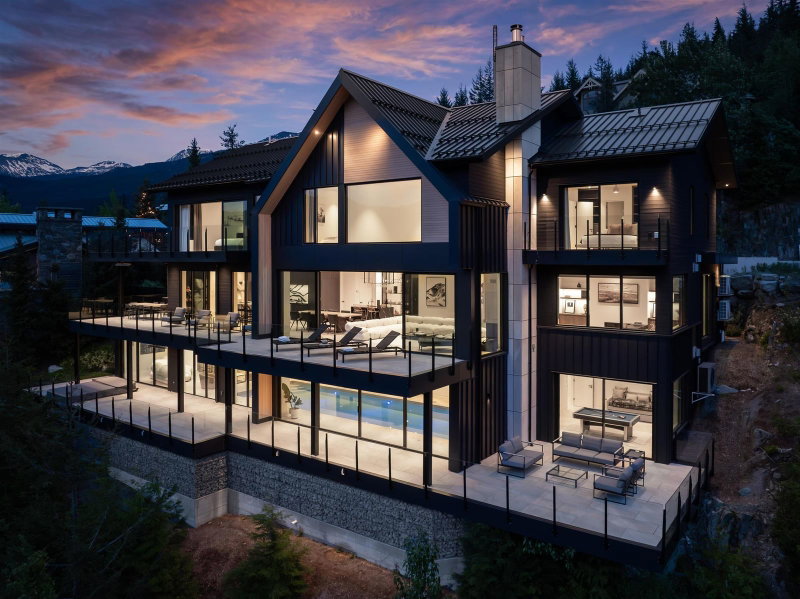 3824 Sunridge Drive