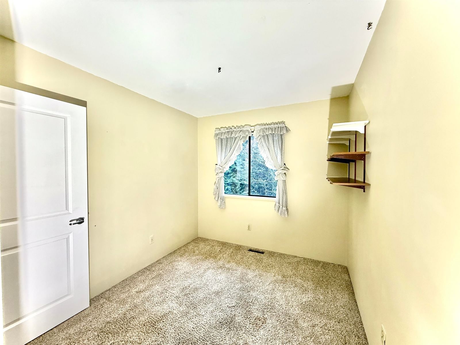 Listing Image 27
