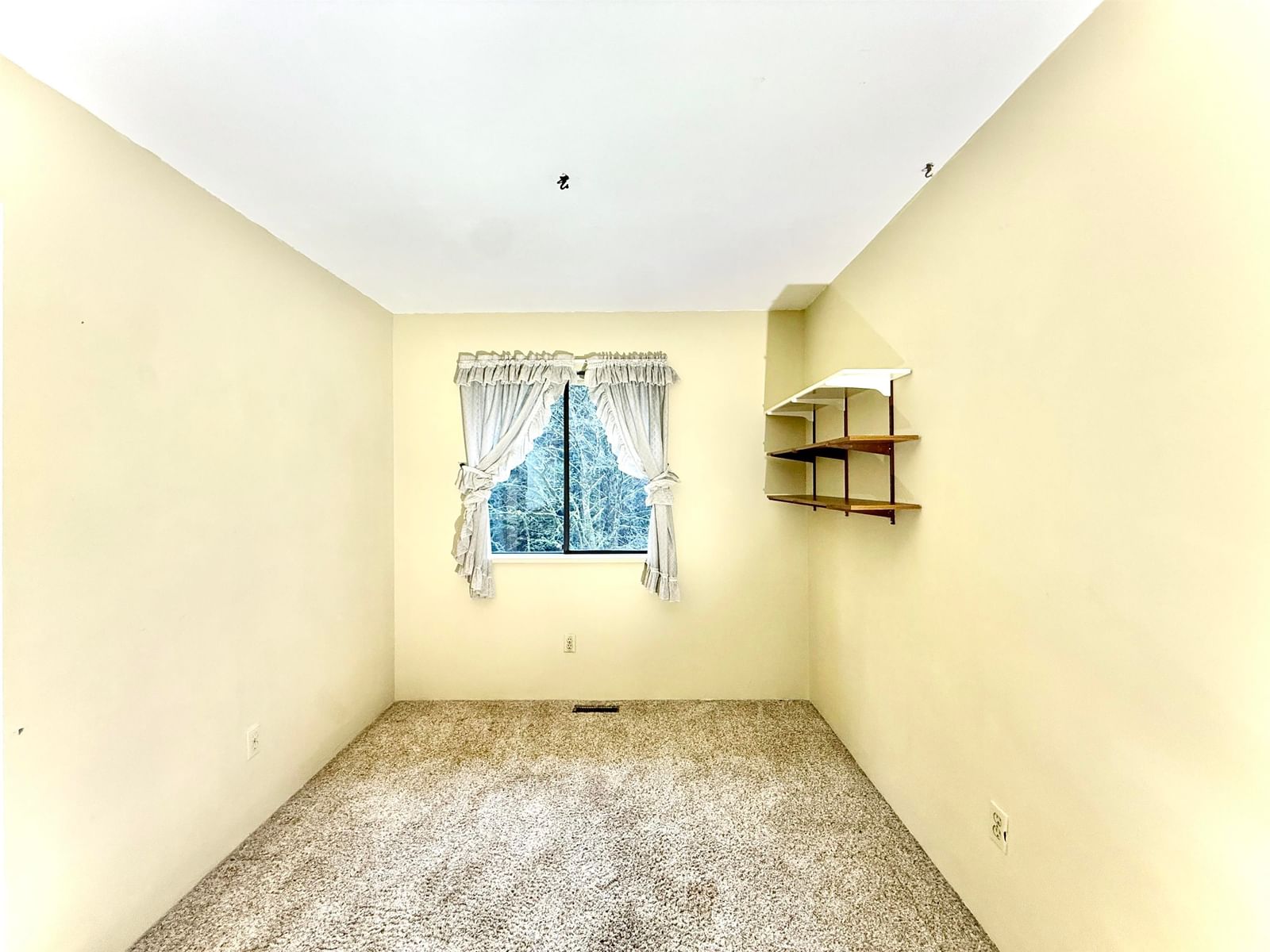 Listing Image 28