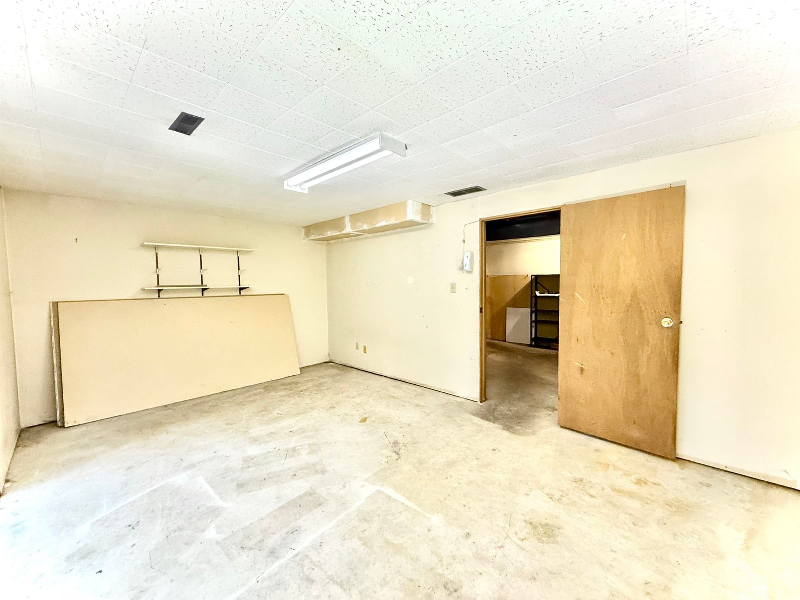 Listing Image 29