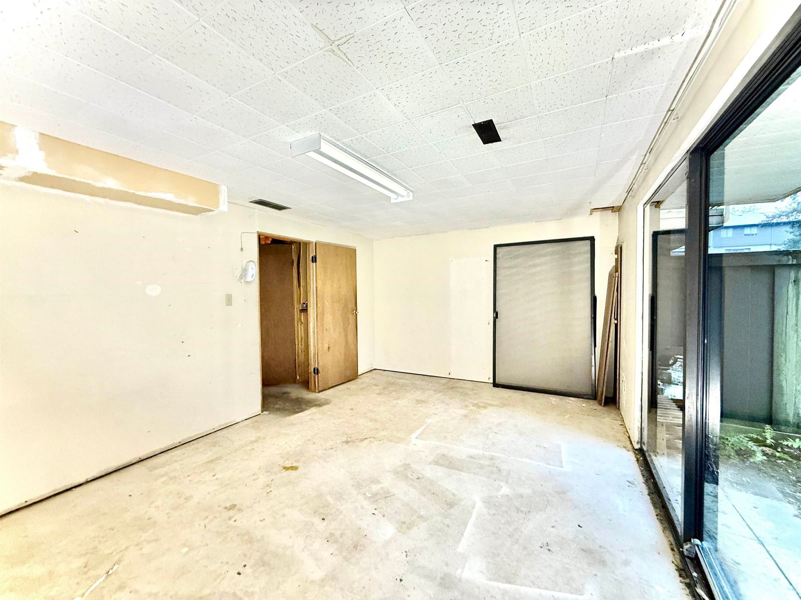 Listing Image 30