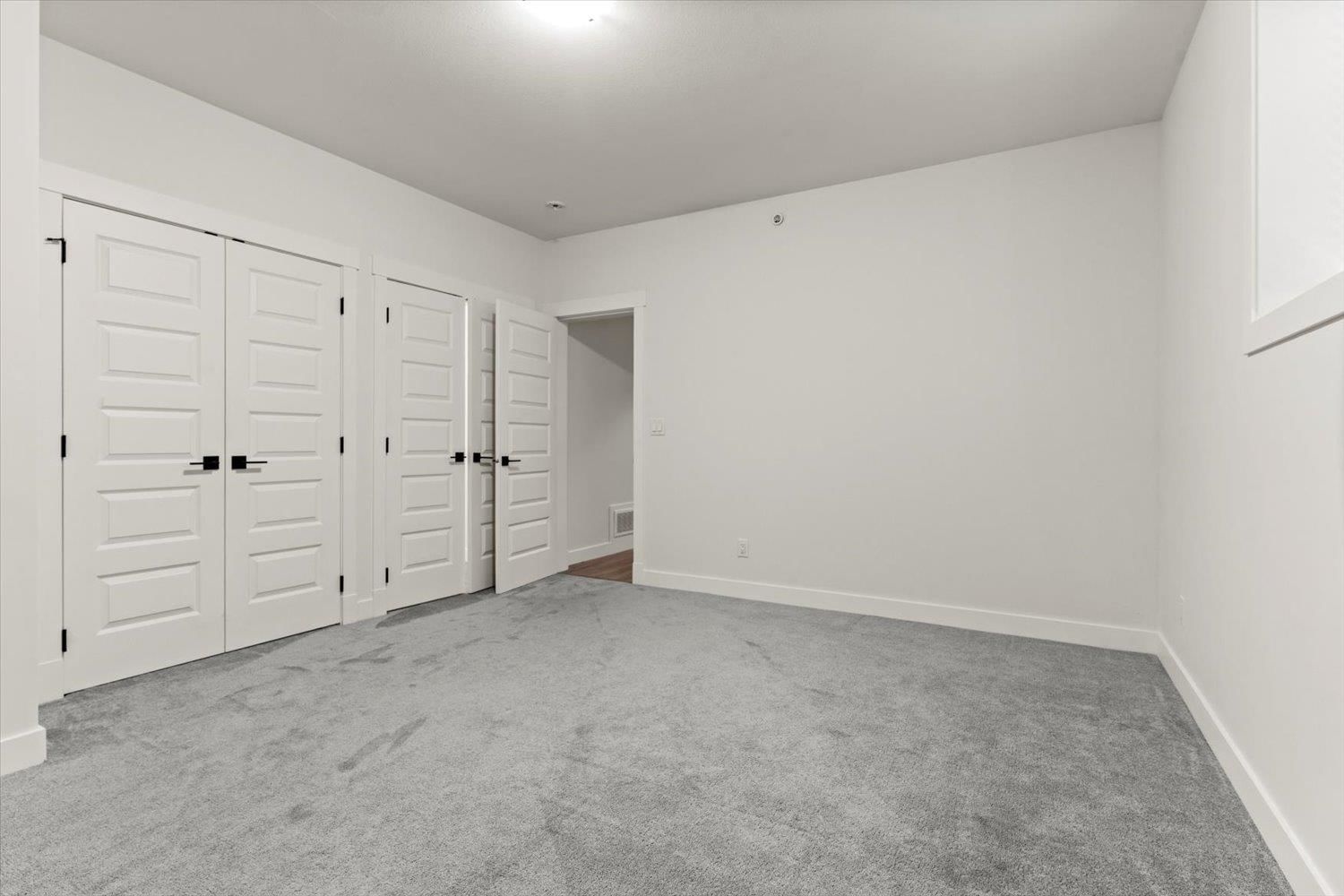 Listing Image 28