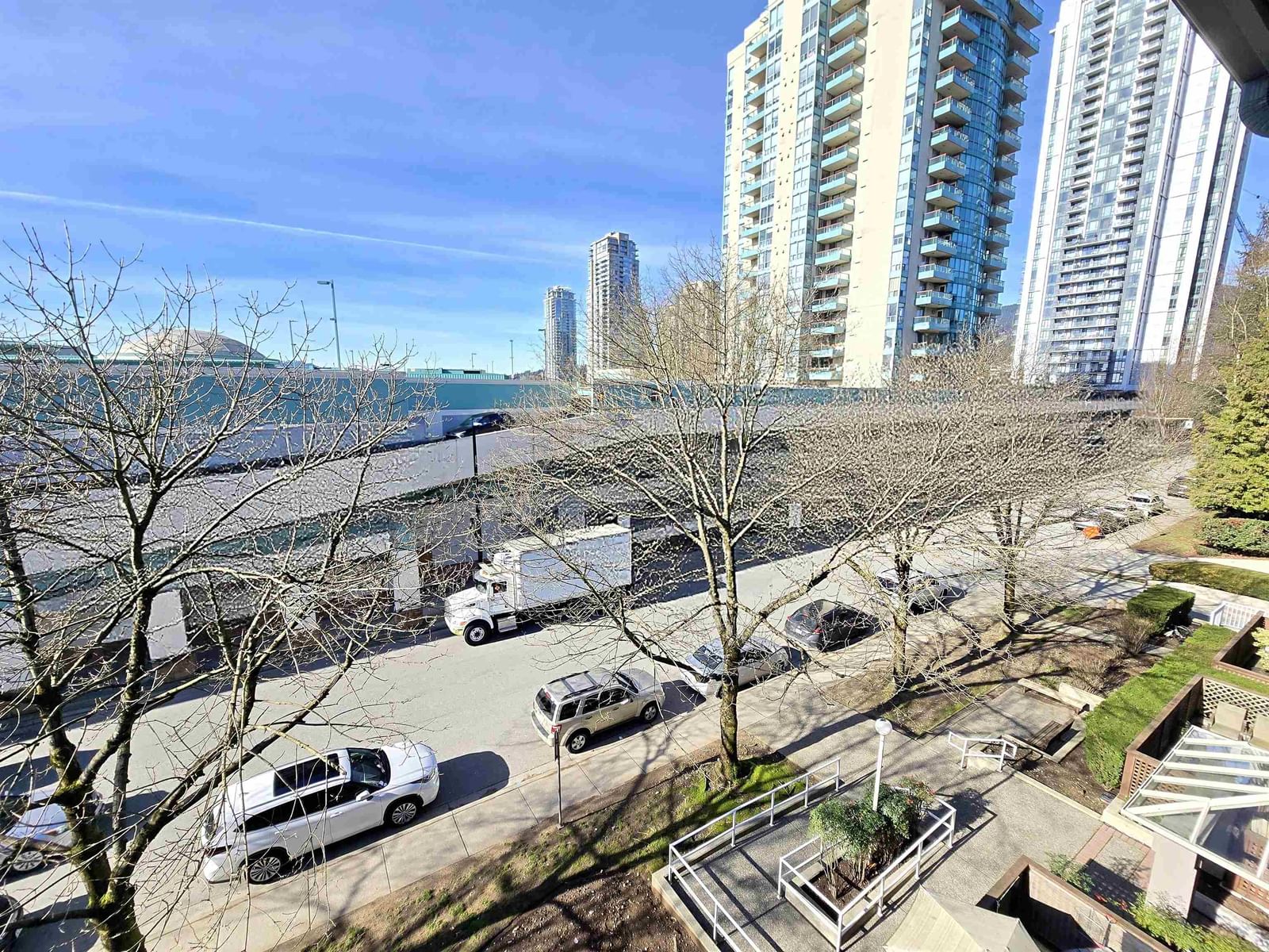 Listing Image 15
