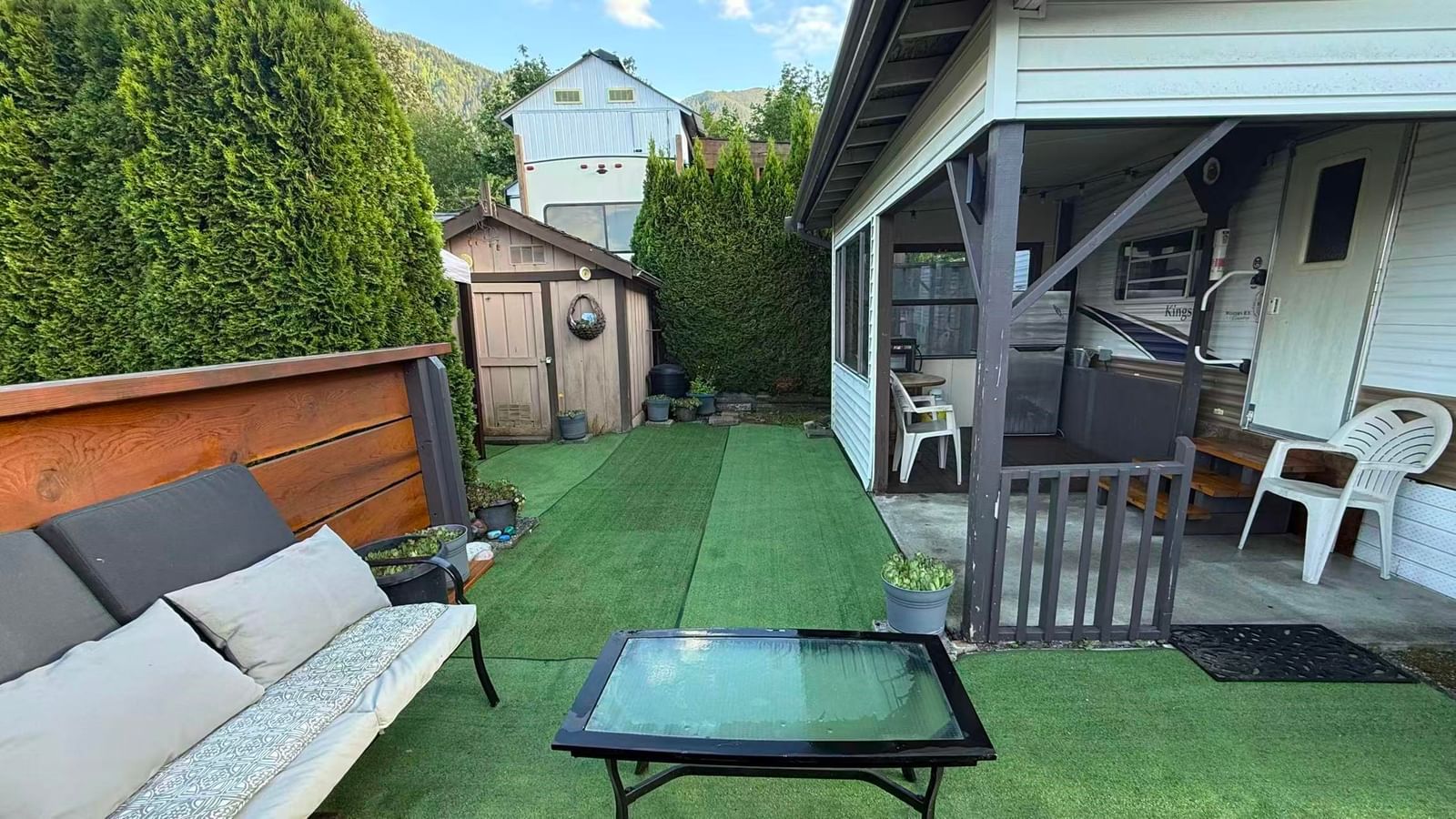 Listing photo 5