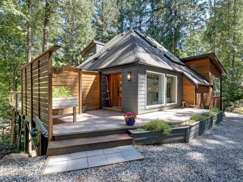 6165 Coracle Drive