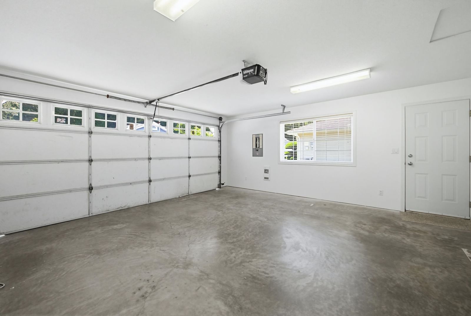 Listing Image 29