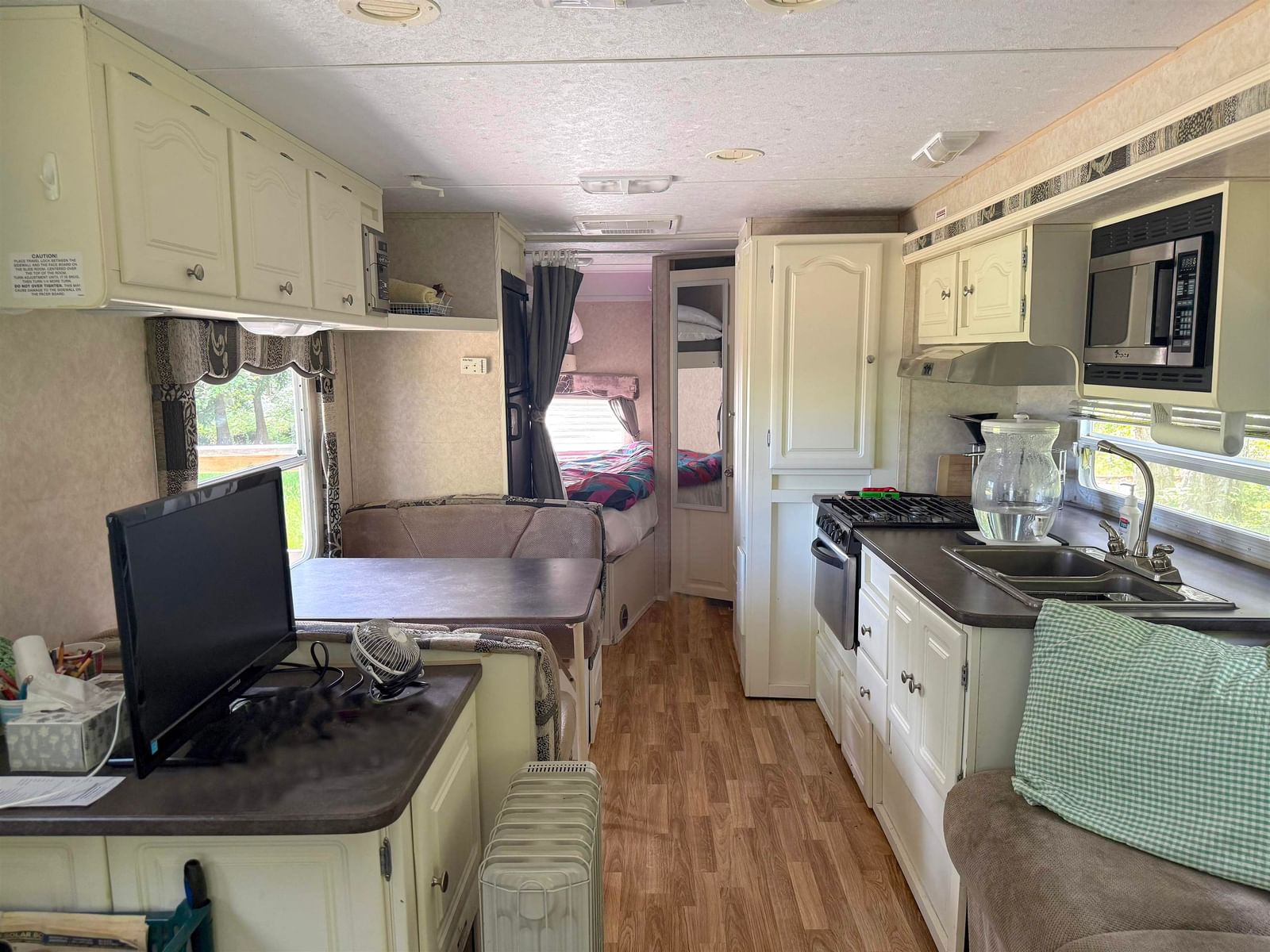 Listing Image 10