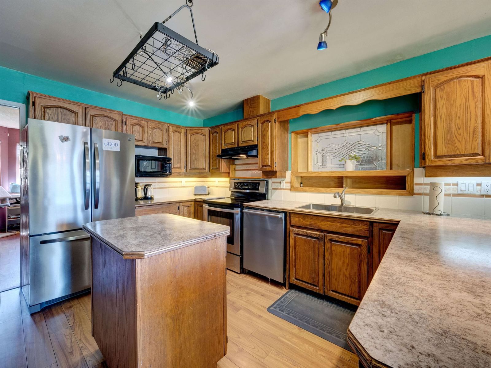 Listing Image 12