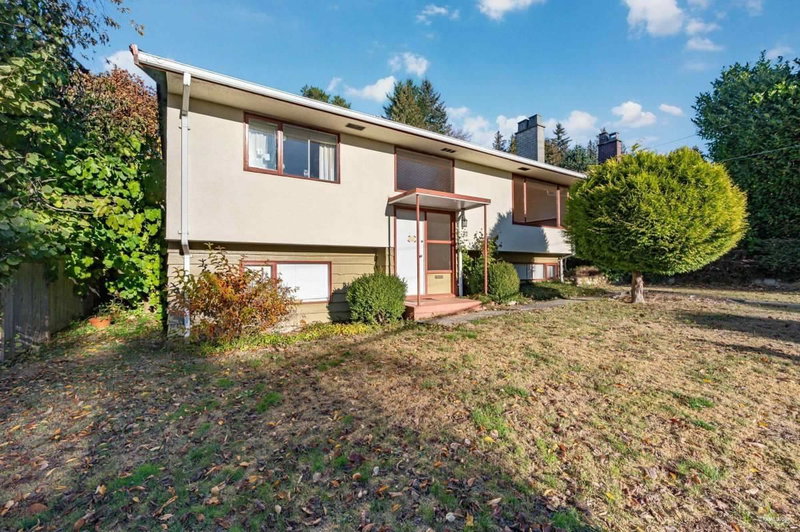 332 Laurentian Crescent