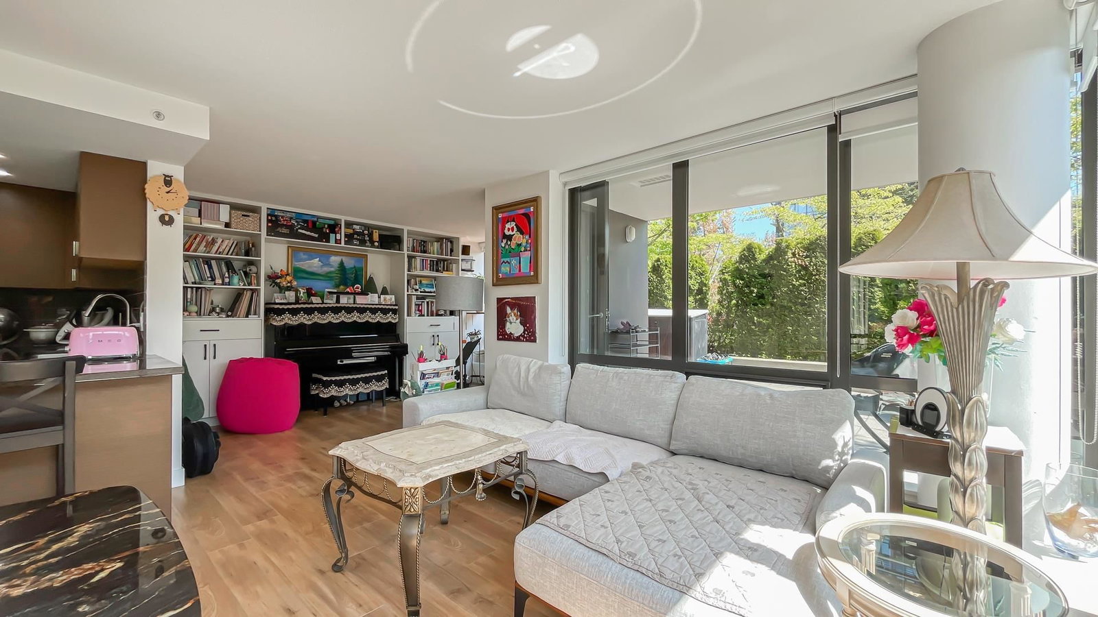 Listing Image 10