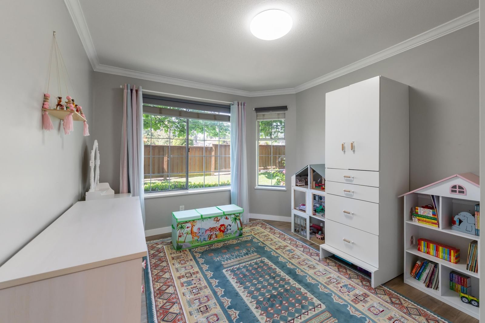 Listing Image 9