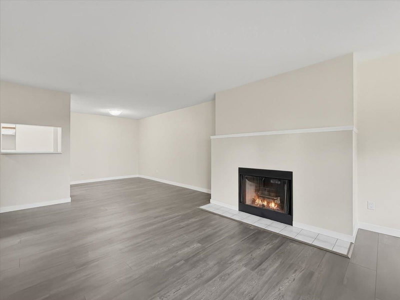 201 - 7431 Blundell Road