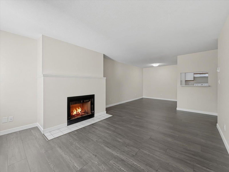 204 - 7431 Blundell Road
