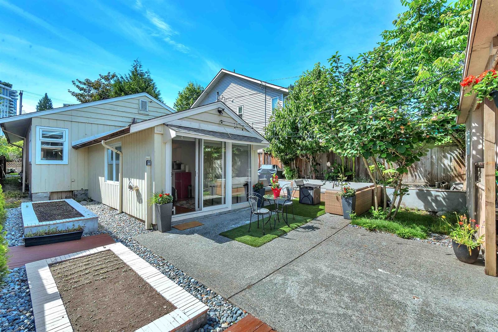 Listing Image 18