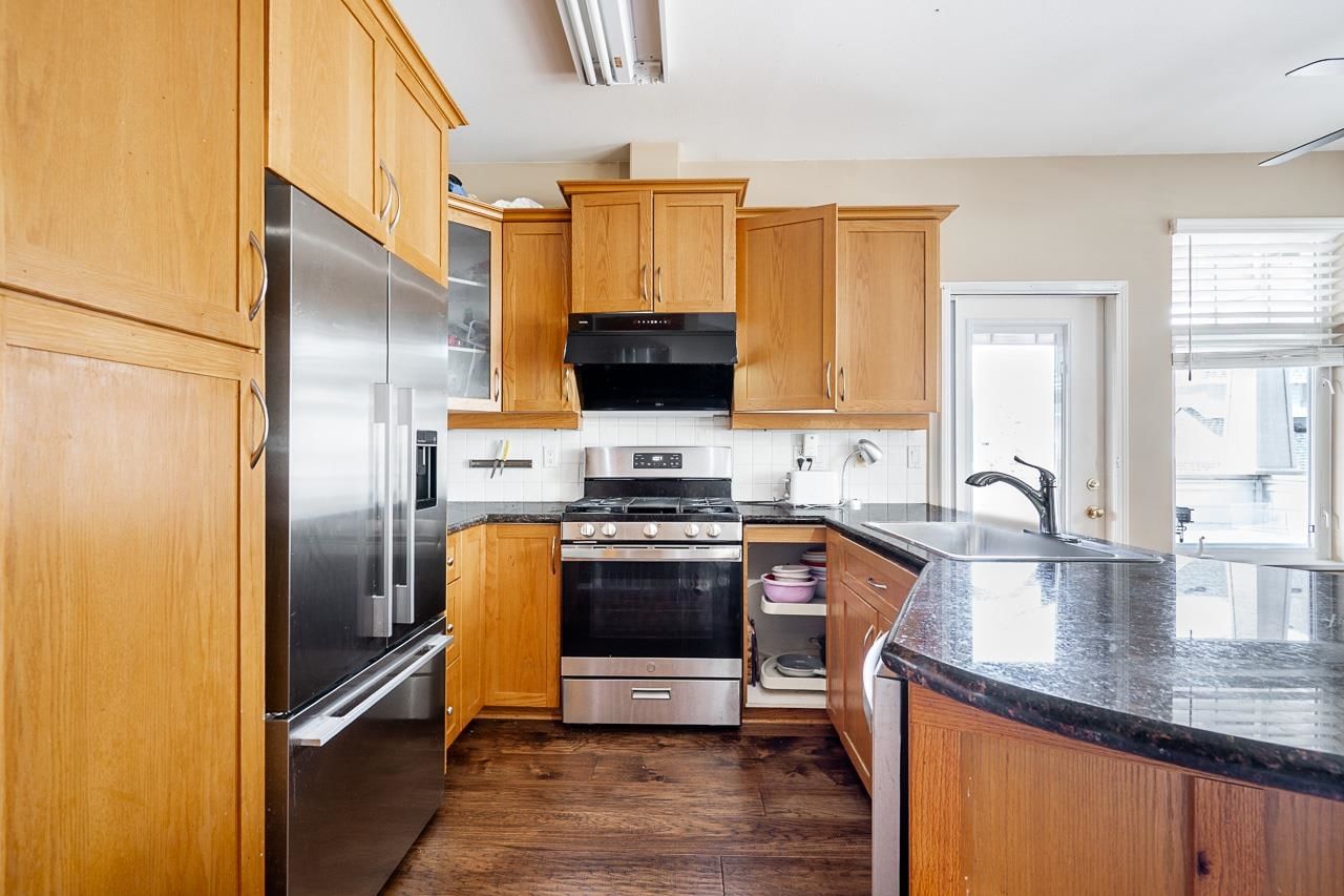 Listing Image 9