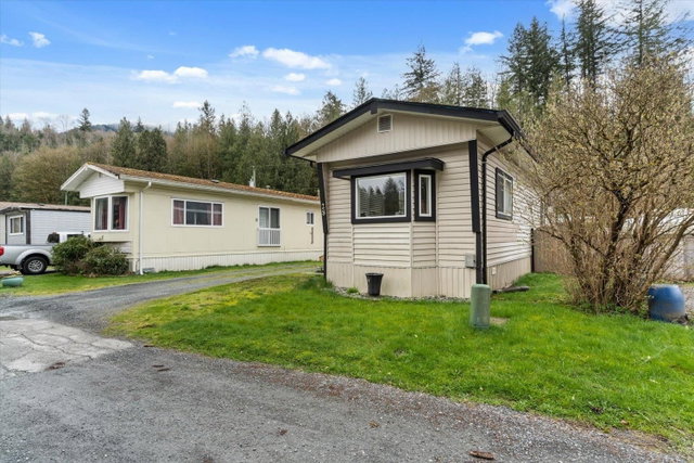 28 - 3942 Columbia Valley Road