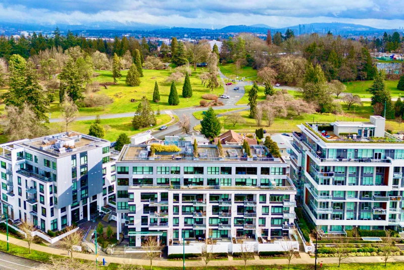 302 - 4932 Cambie Street